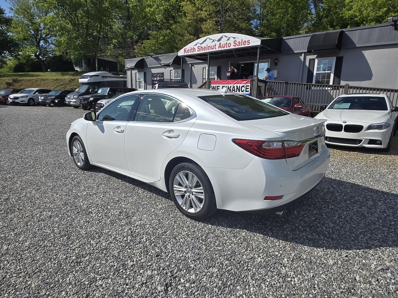 Lexus ES 350 4dr Sdn 2013