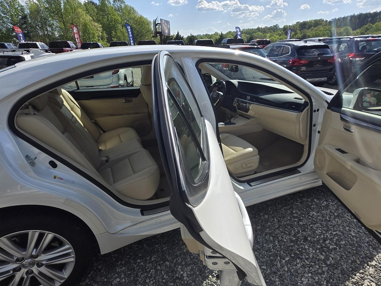 Lexus ES 350 4dr Sdn 2013