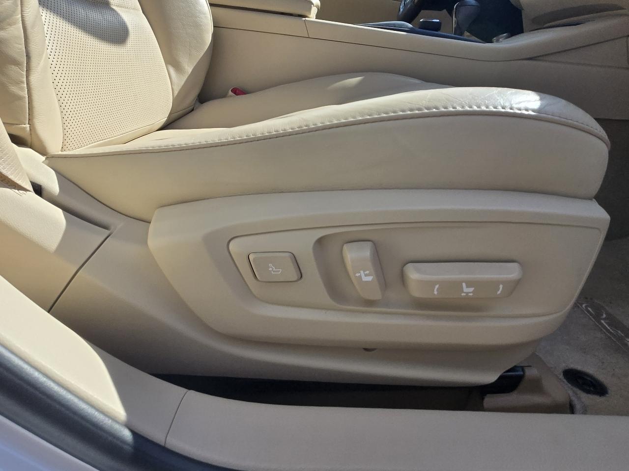 Lexus ES 350 4dr Sdn 2013