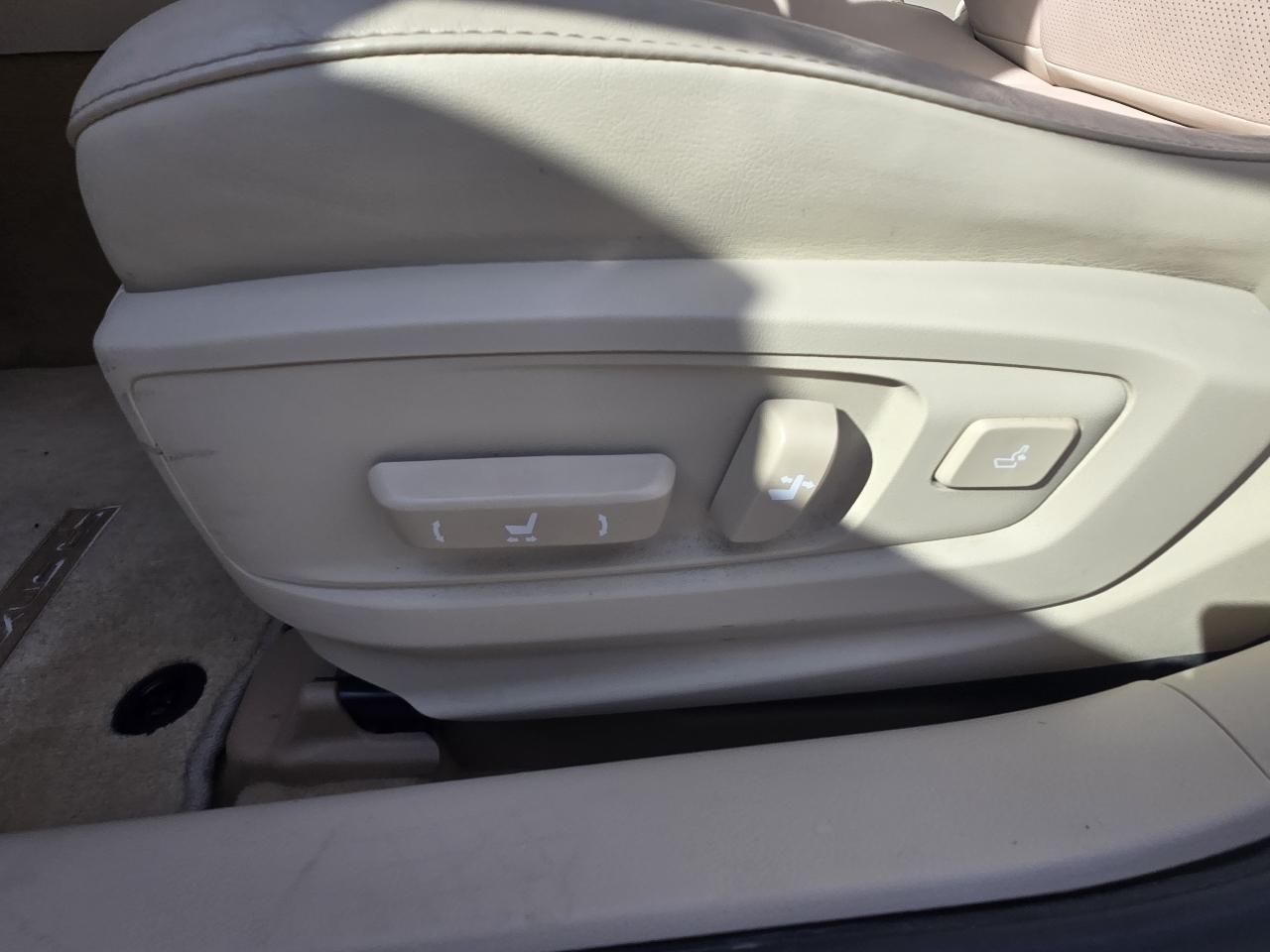 Lexus ES 350 4dr Sdn 2013