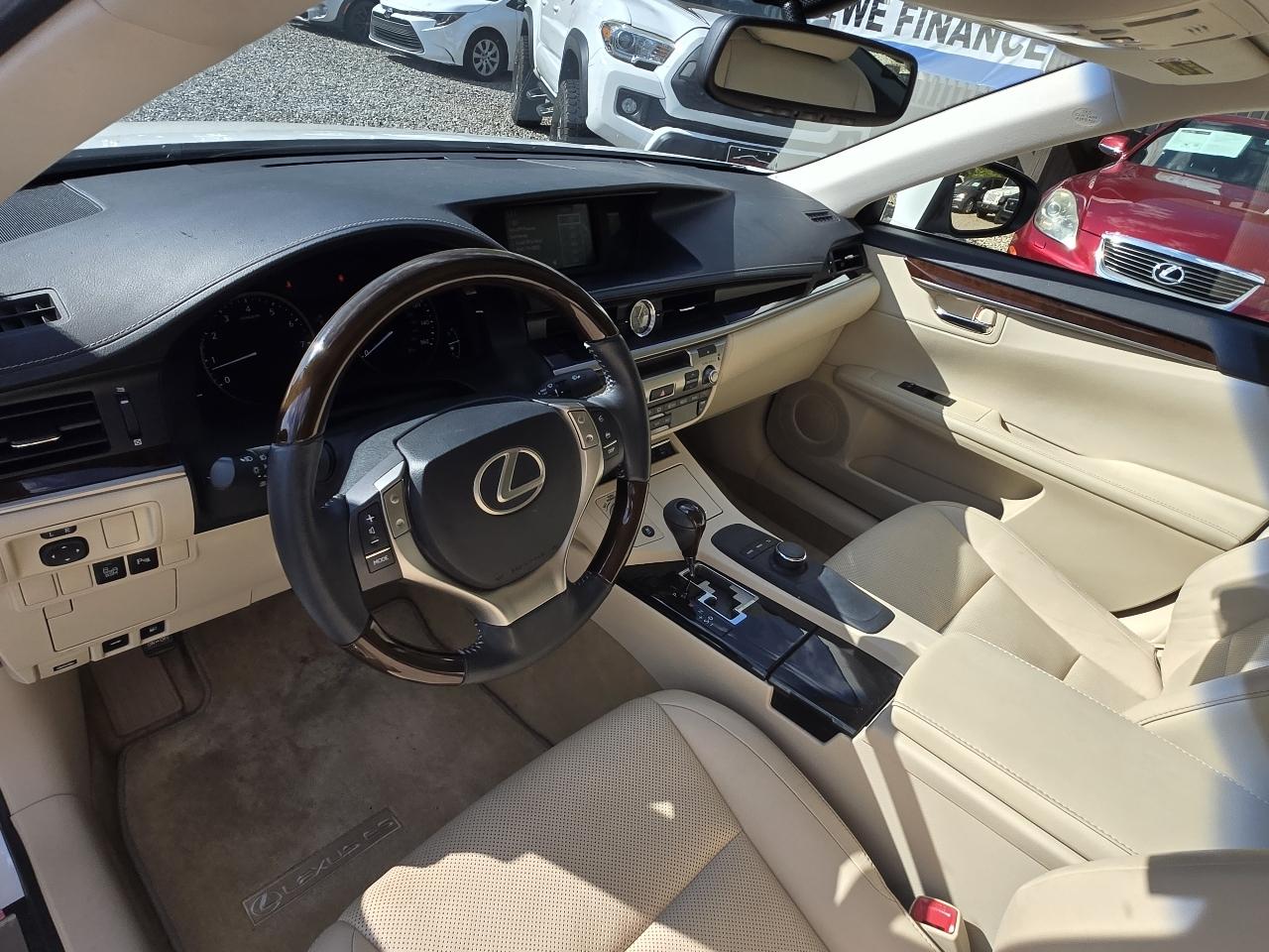 Lexus ES 350 4dr Sdn 2013