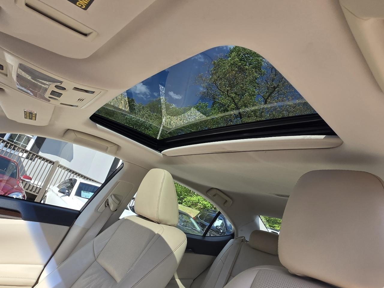 Lexus ES 350 4dr Sdn 2013