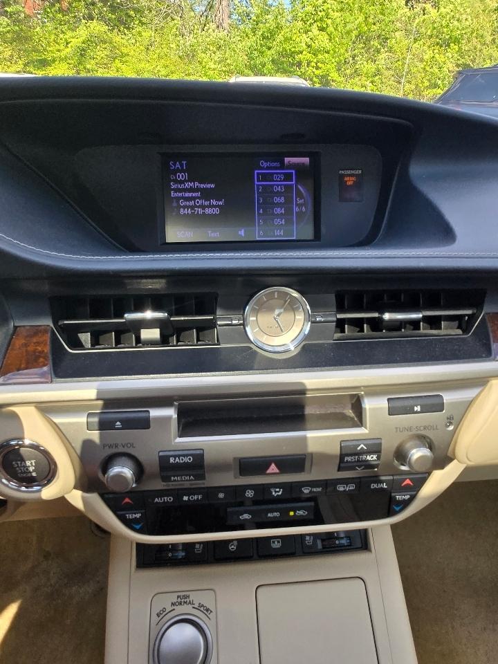 Lexus ES 350 4dr Sdn 2013