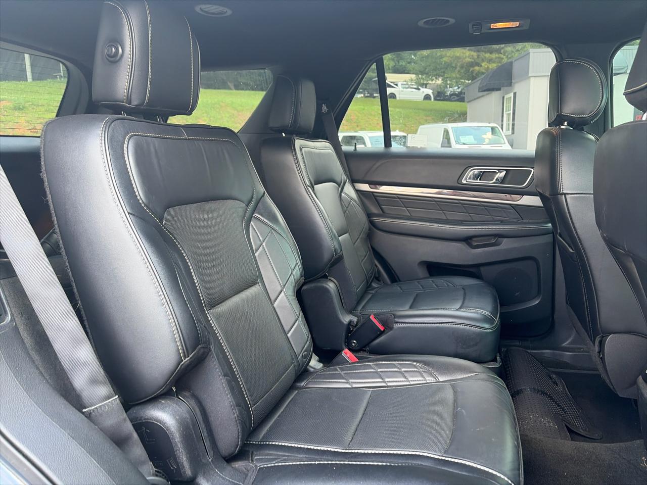 Ford Explorer 4WD 4dr Platinum 2016
