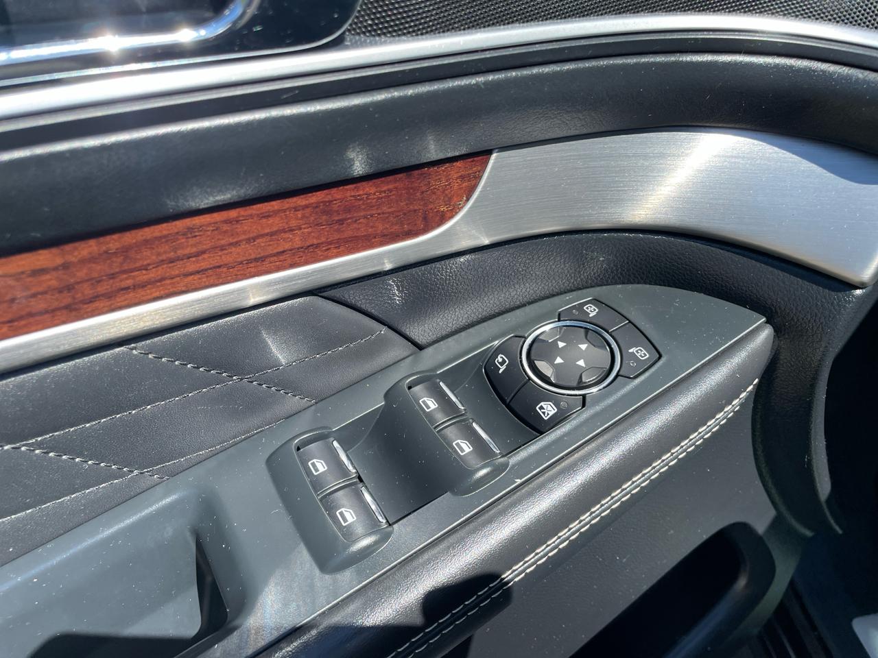 Ford Explorer 4WD 4dr Platinum 2016