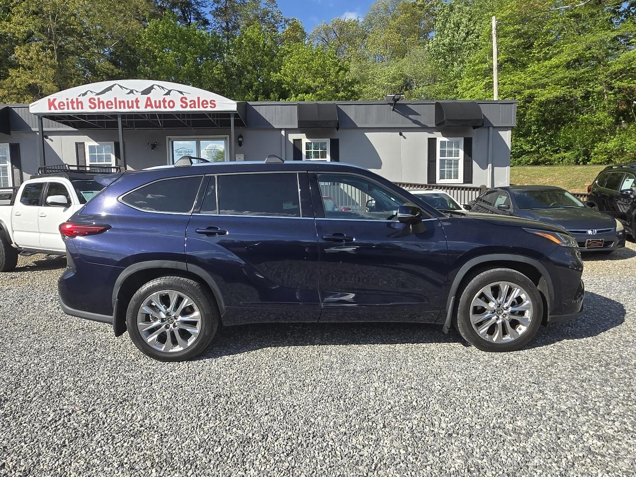 Toyota Highlander Limited AWD (Natl) 2022