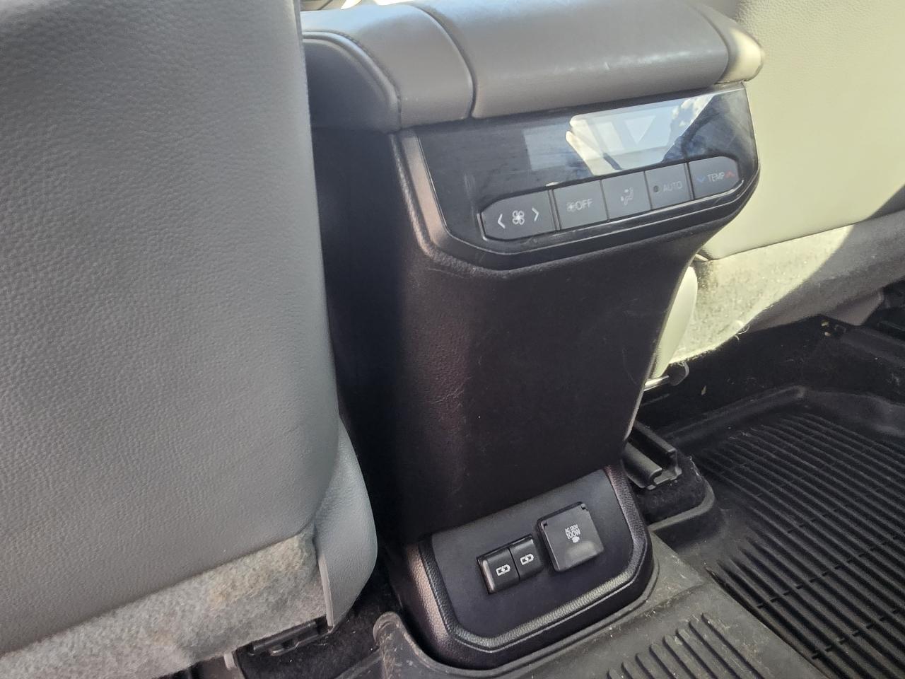 Toyota Highlander Limited AWD (Natl) 2022