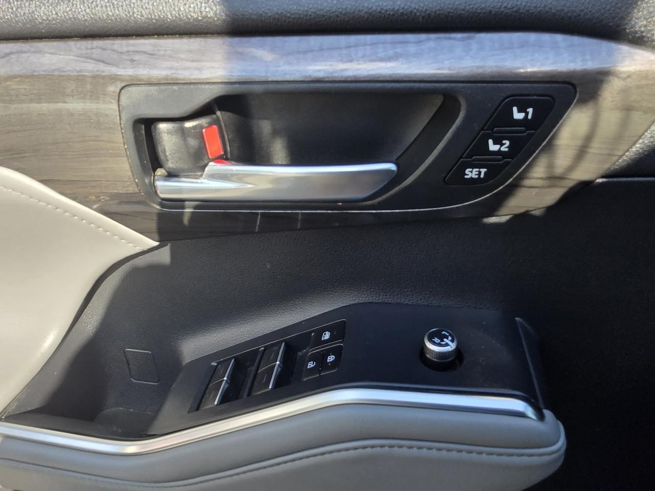 Toyota Highlander Limited AWD (Natl) 2022