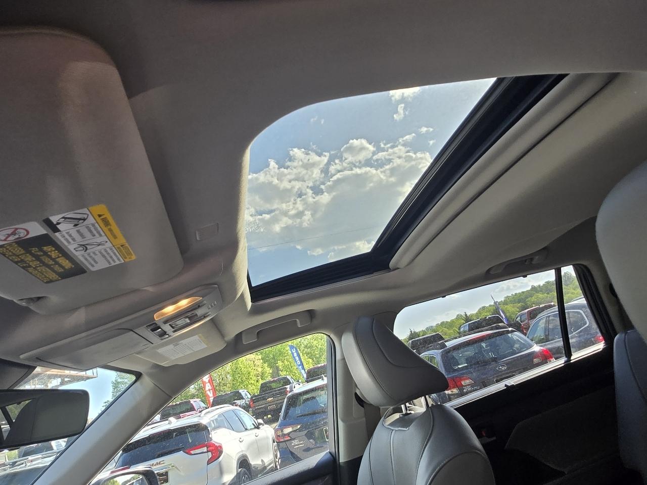 Toyota Highlander Limited AWD (Natl) 2022