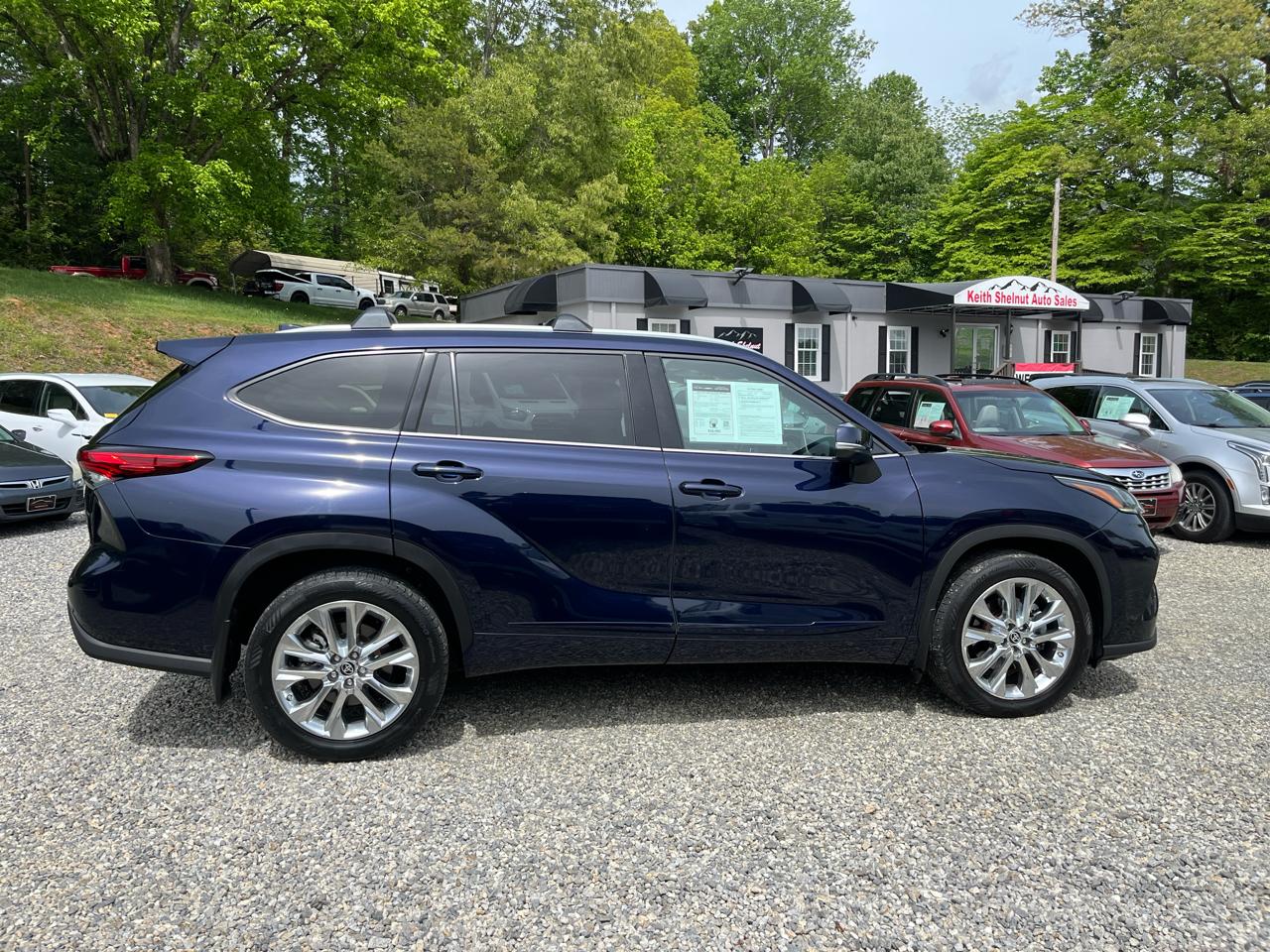 Toyota Highlander Limited AWD (Natl) 2022