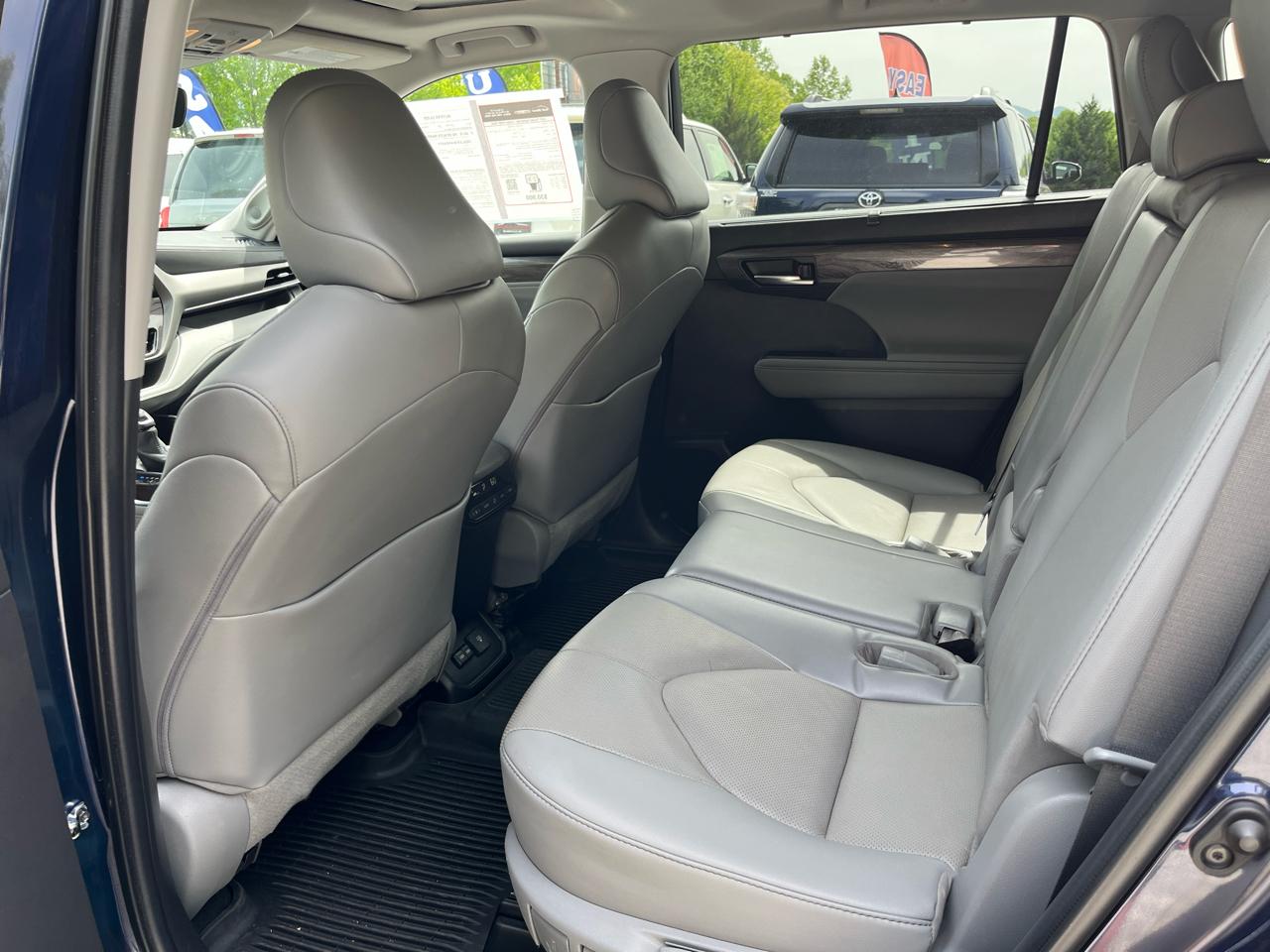 Toyota Highlander Limited AWD (Natl) 2022