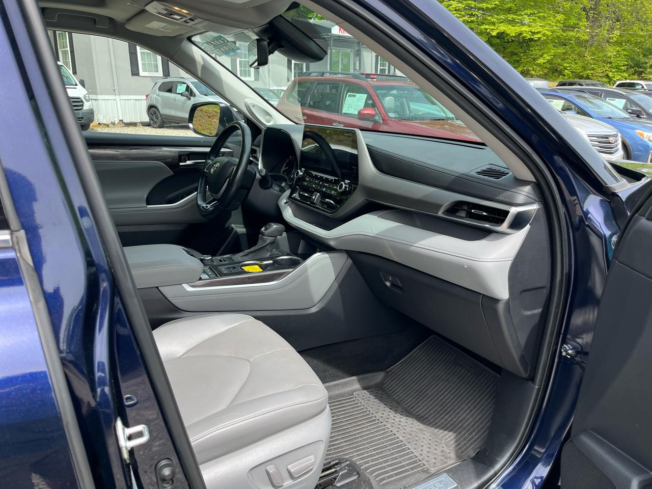 Toyota Highlander Limited AWD (Natl) 2022