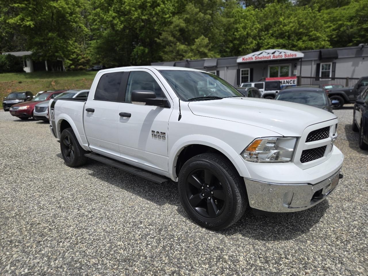RAM 1500 4WD Crew Cab 140.5" Outdoorsman 2016