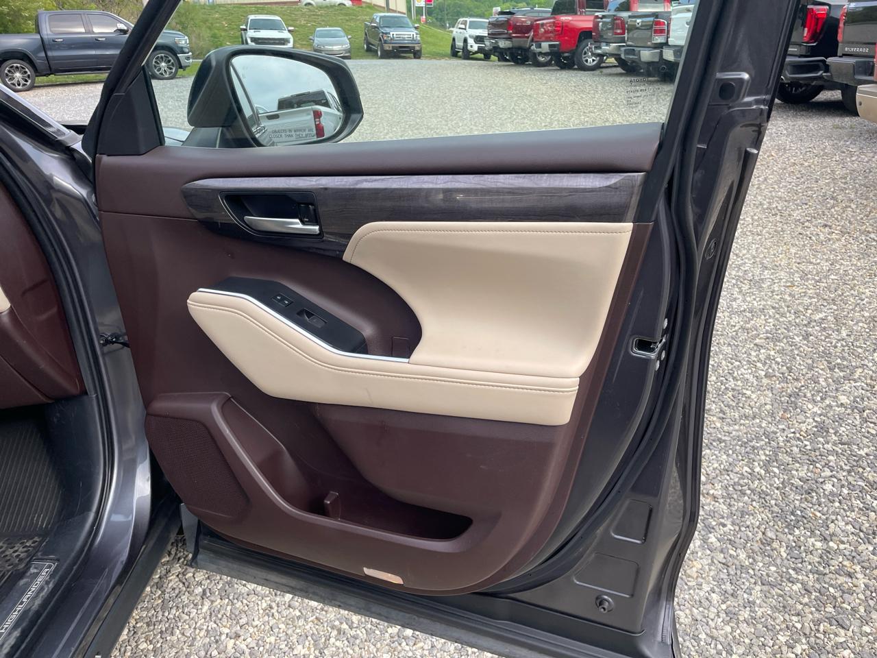 Toyota Highlander Platinum FWD (Natl) 2021