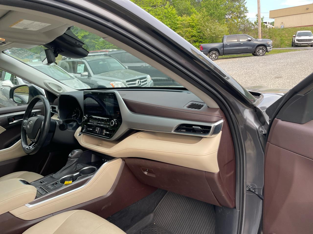 Toyota Highlander Platinum FWD (Natl) 2021