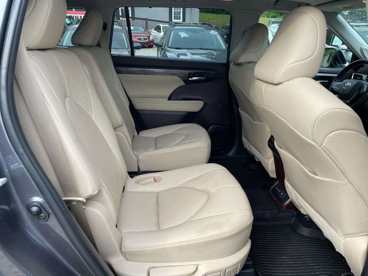 Toyota Highlander Platinum FWD (Natl) 2021