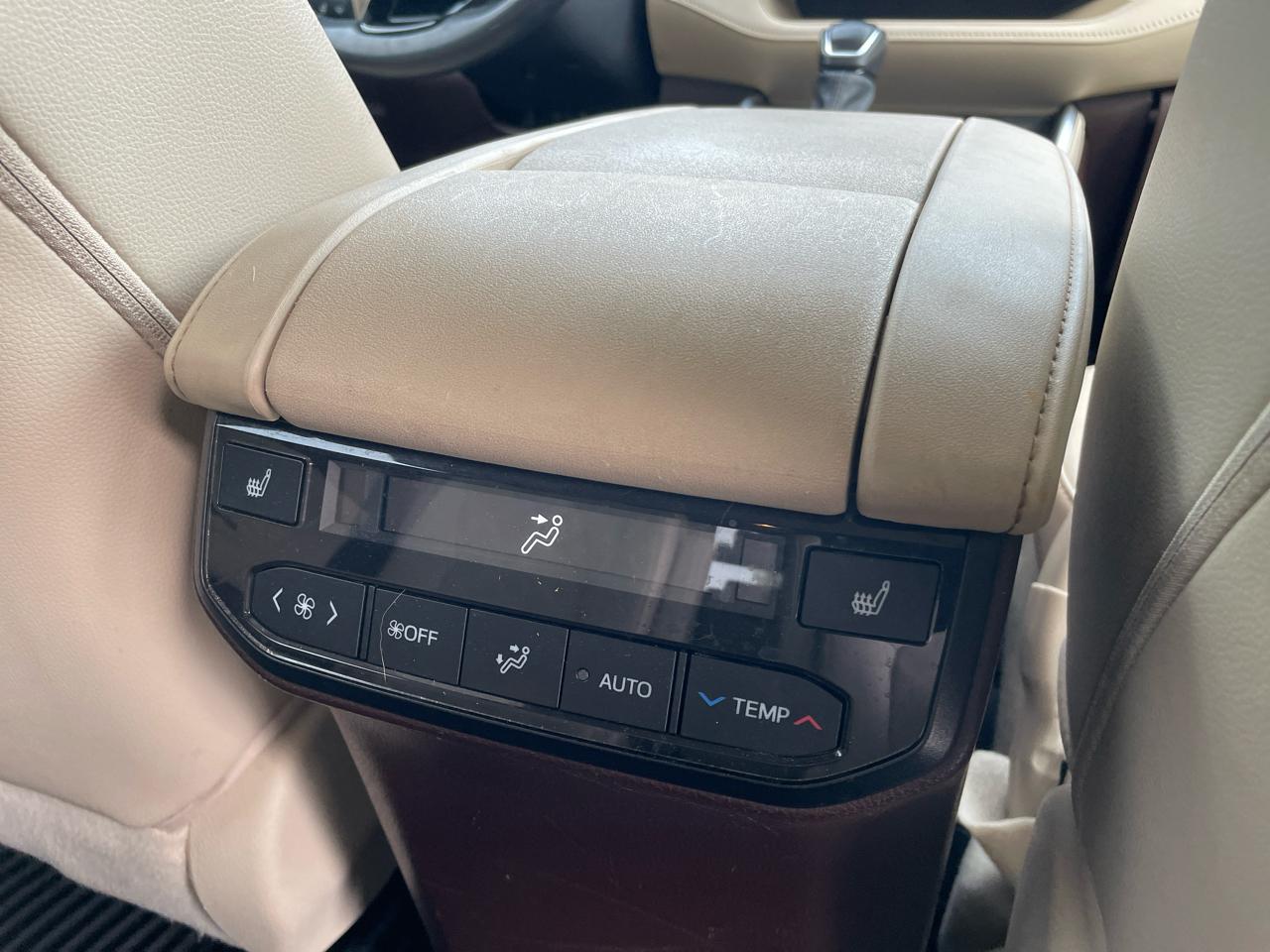 Toyota Highlander Platinum FWD (Natl) 2021