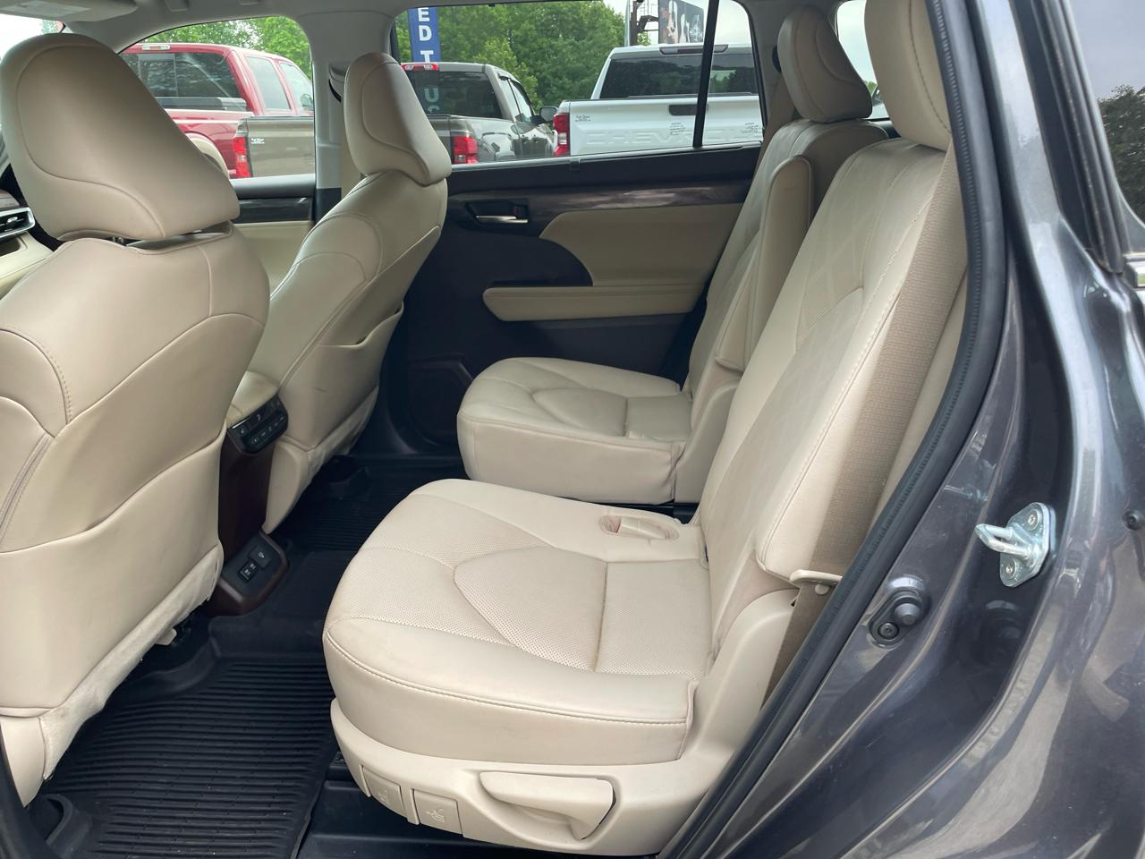 Toyota Highlander Platinum FWD (Natl) 2021