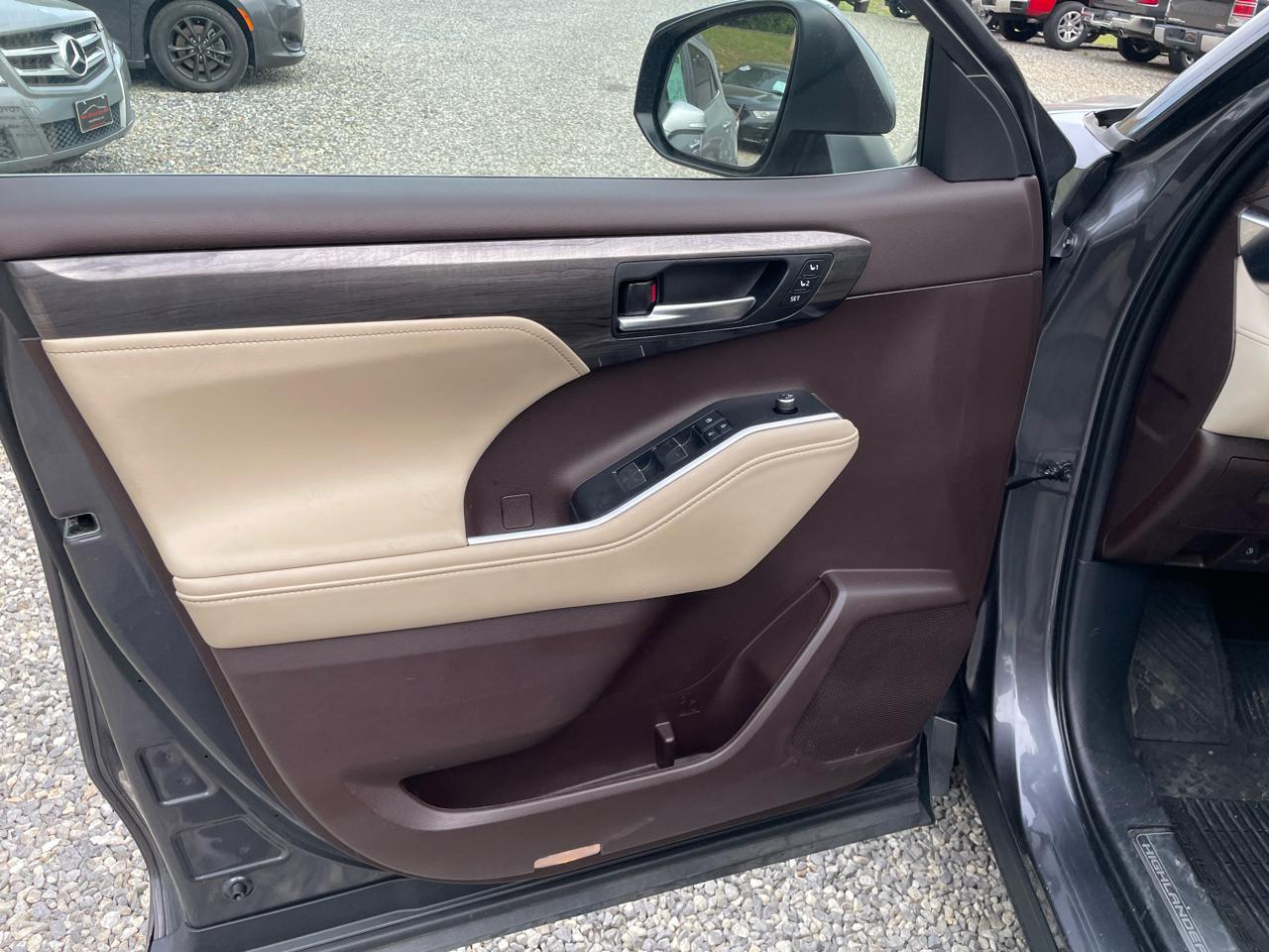 Toyota Highlander Platinum FWD (Natl) 2021