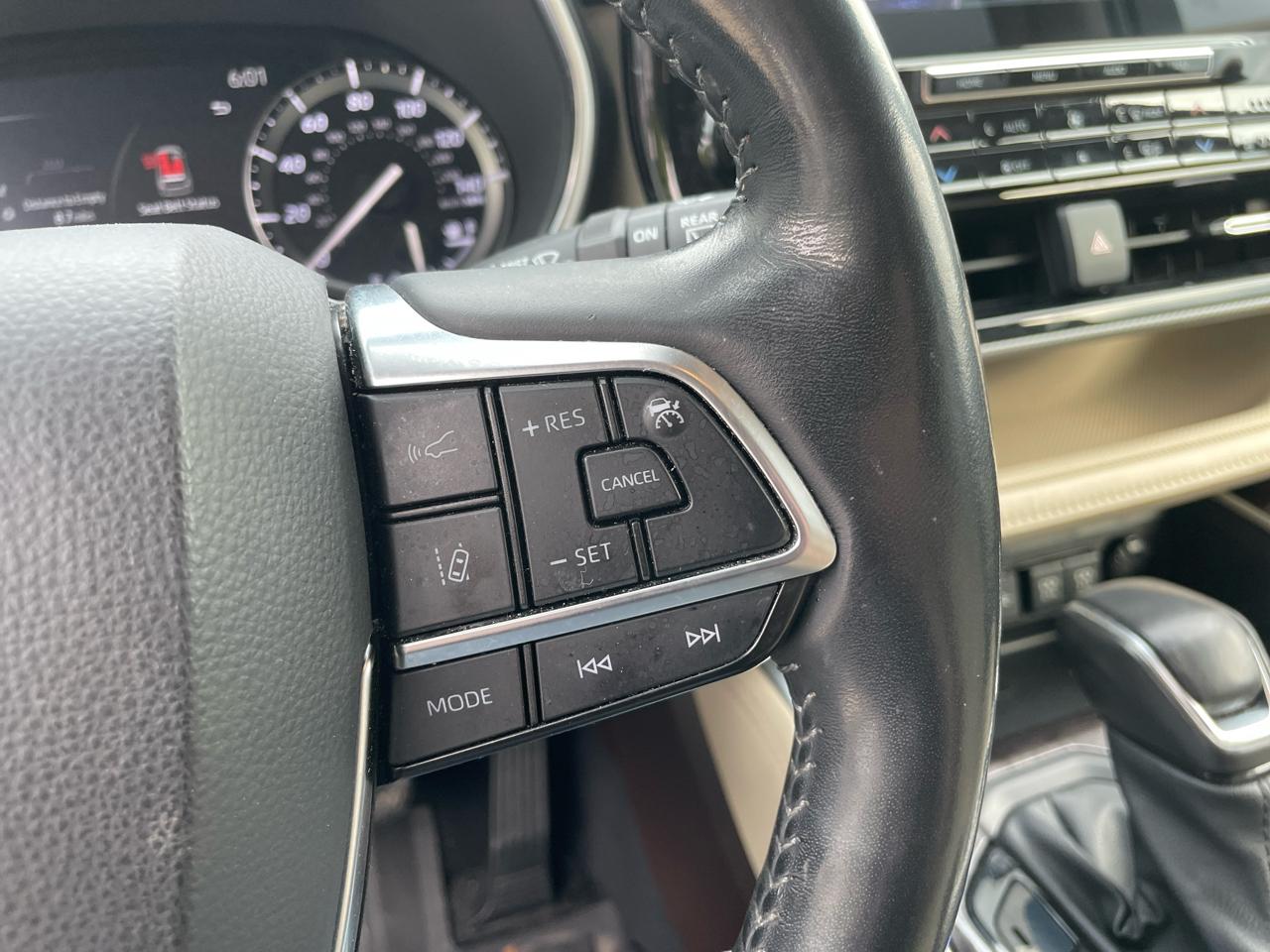 Toyota Highlander Platinum FWD (Natl) 2021