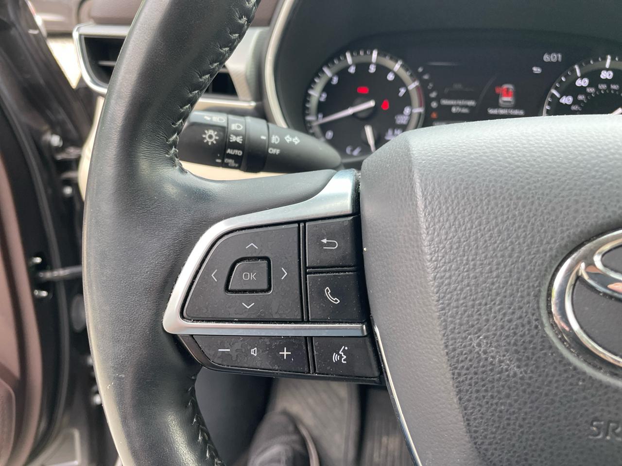 Toyota Highlander Platinum FWD (Natl) 2021