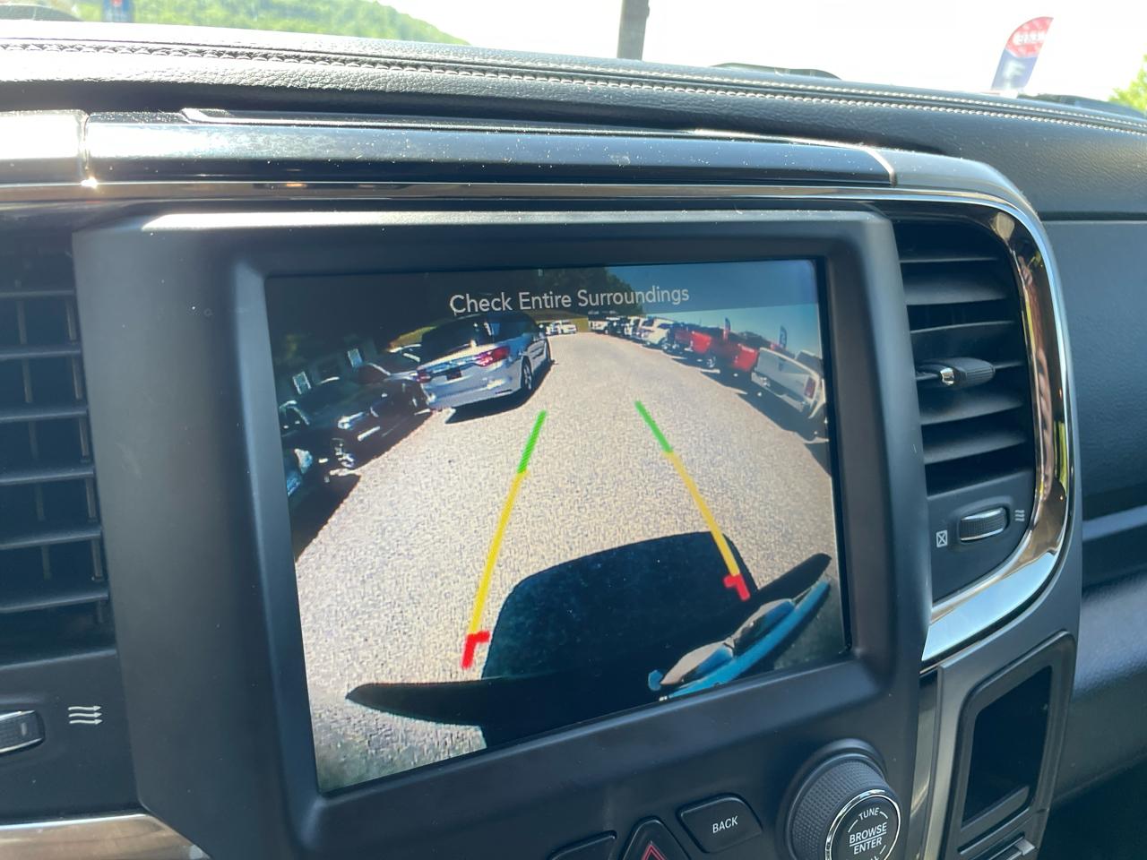 RAM 1500 4WD Crew Cab 140.5" Sport 2017