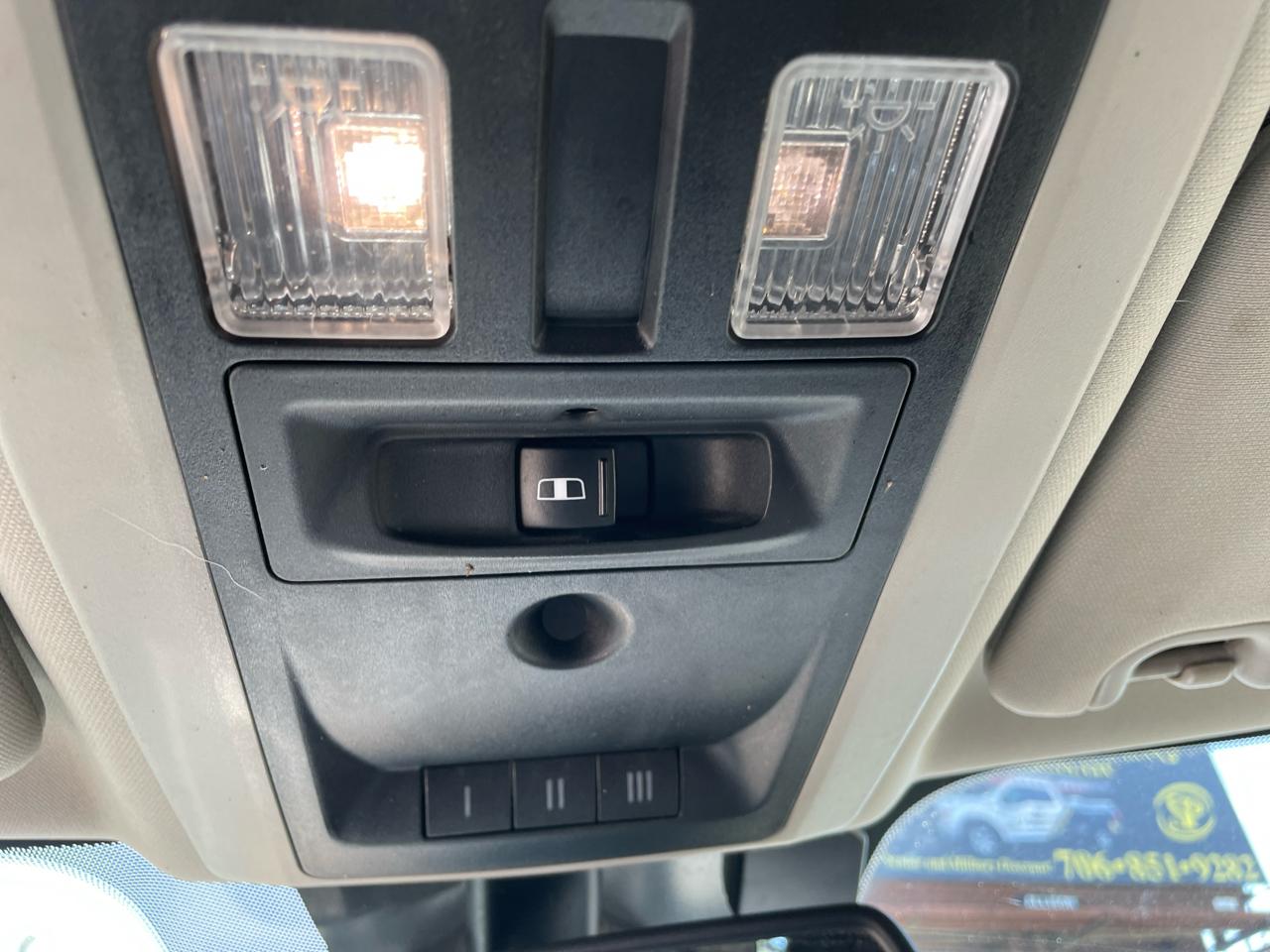 RAM 1500 4WD Crew Cab 140.5" Sport 2017