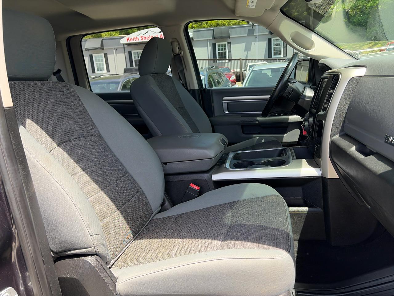 RAM 1500 SLT Crew Cab 4WD LWB 2018