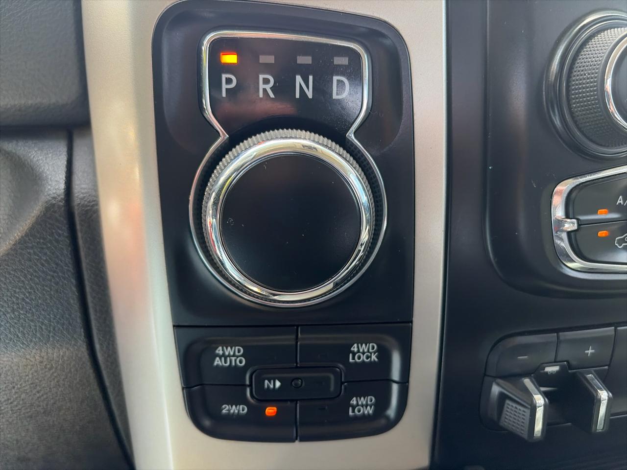 RAM 1500 SLT Crew Cab 4WD LWB 2018