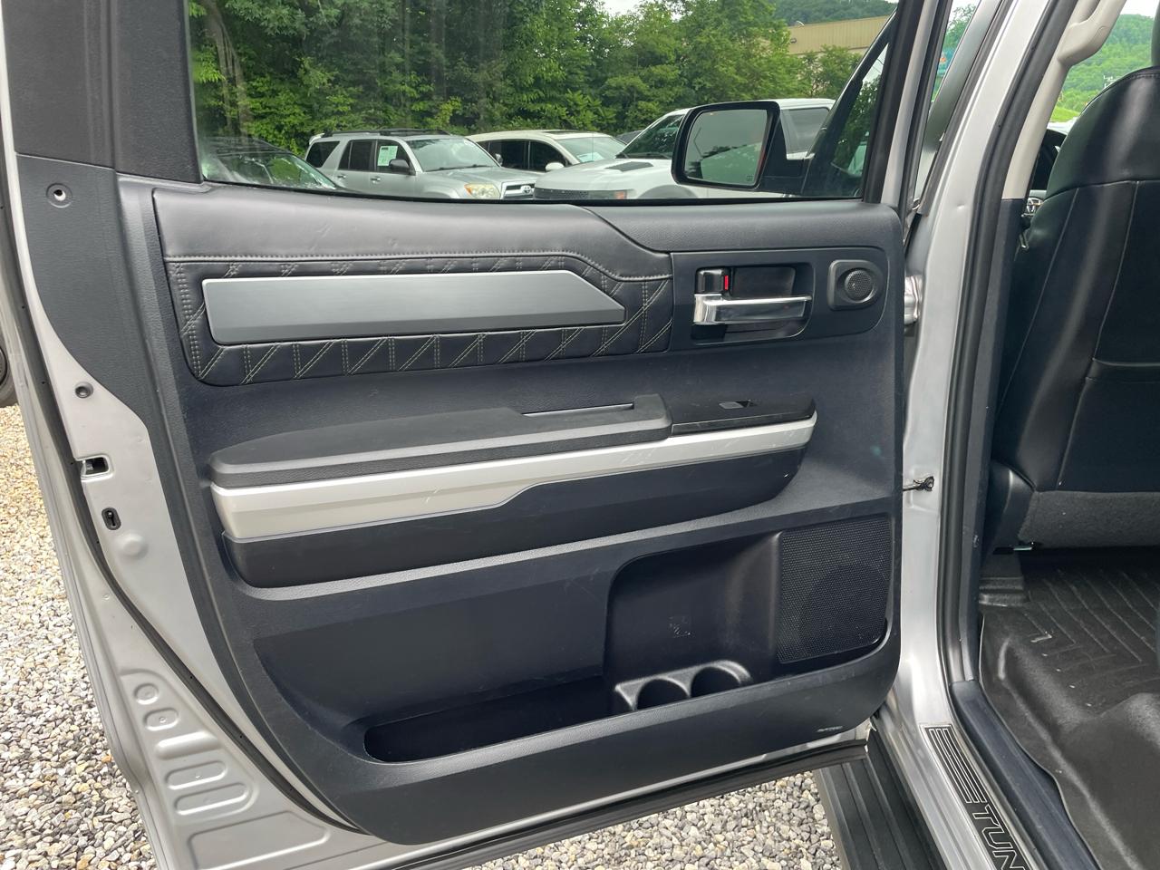 Toyota Tundra 4WD Truck CrewMax 5.7L V8 6-Spd AT Platinum (Natl) 2014