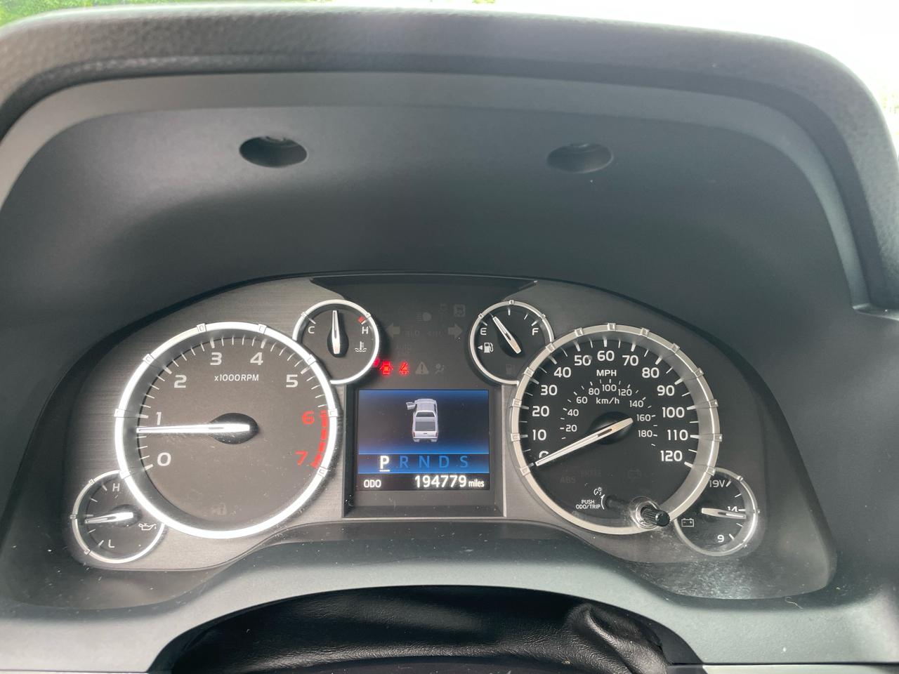 Toyota Tundra 4WD Truck CrewMax 5.7L V8 6-Spd AT Platinum (Natl) 2014