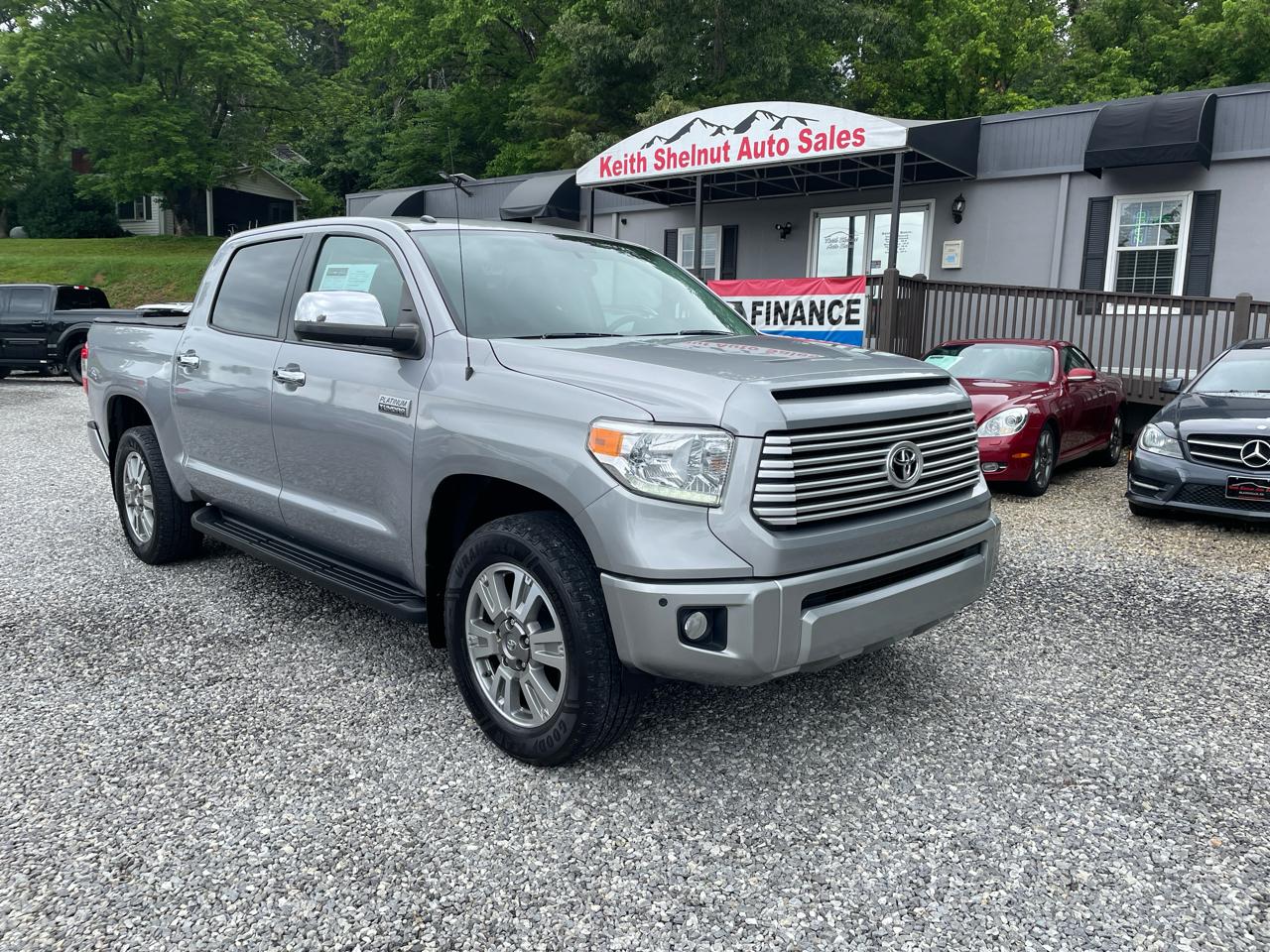 Toyota Tundra 4WD Truck CrewMax 5.7L V8 6-Spd AT Platinum (Natl) 2014