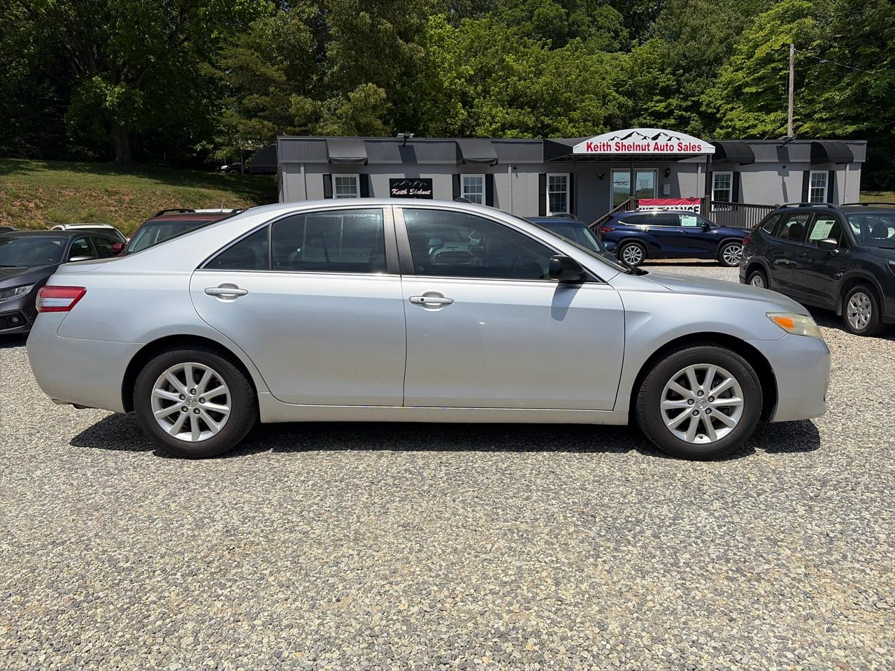 Toyota Camry 4dr Sdn V6 Auto XLE (Natl) 2011