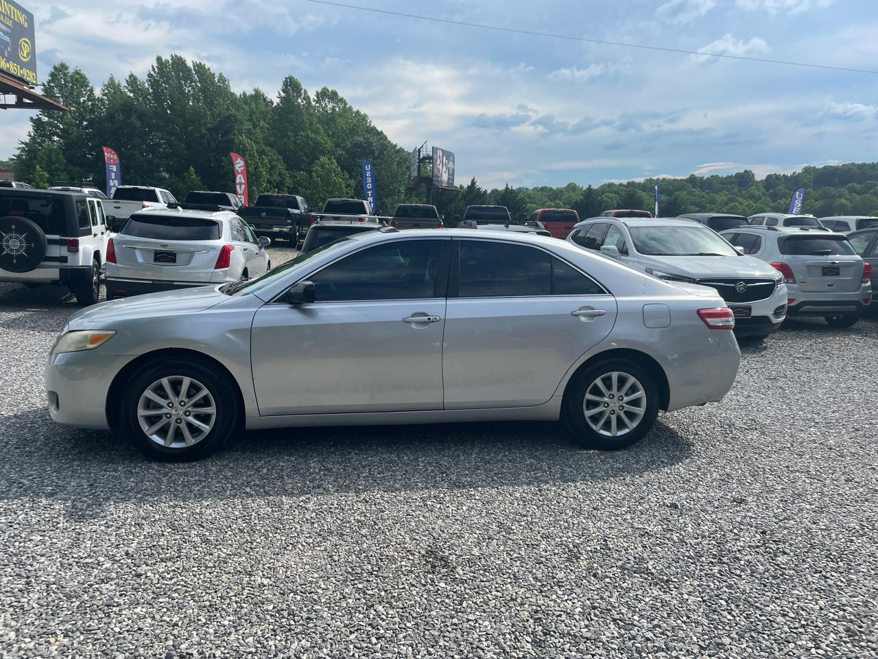 Toyota Camry 4dr Sdn V6 Auto XLE (Natl) 2011