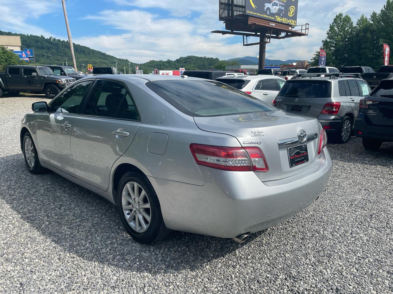 Toyota Camry 4dr Sdn V6 Auto XLE (Natl) 2011