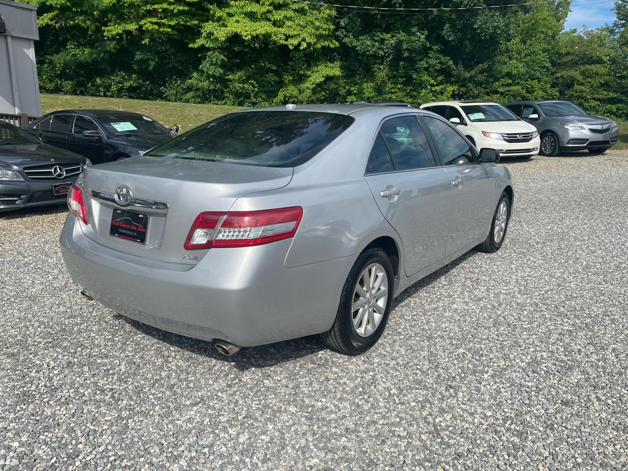 Toyota Camry 4dr Sdn V6 Auto XLE (Natl) 2011