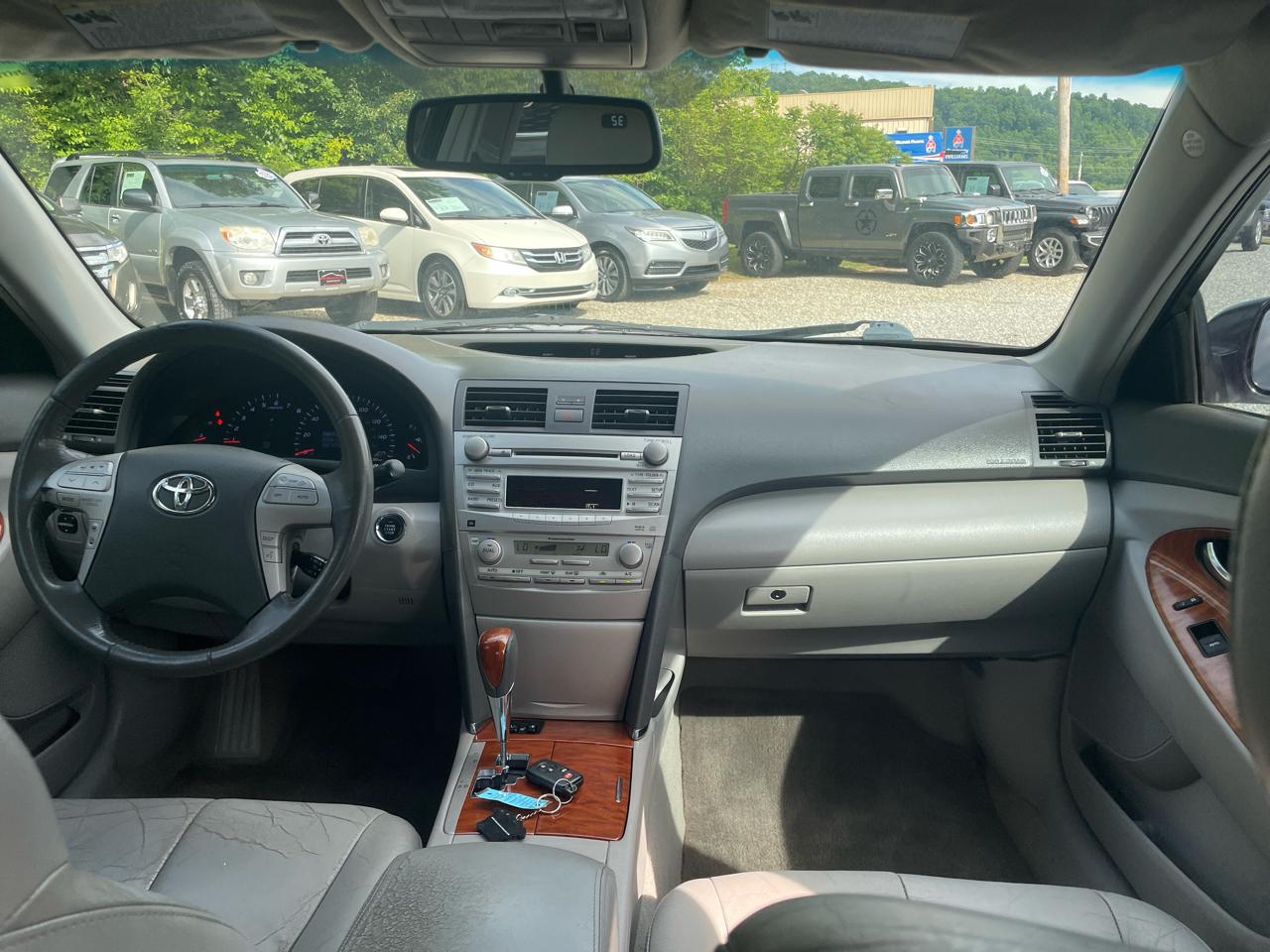 Toyota Camry 4dr Sdn V6 Auto XLE (Natl) 2011