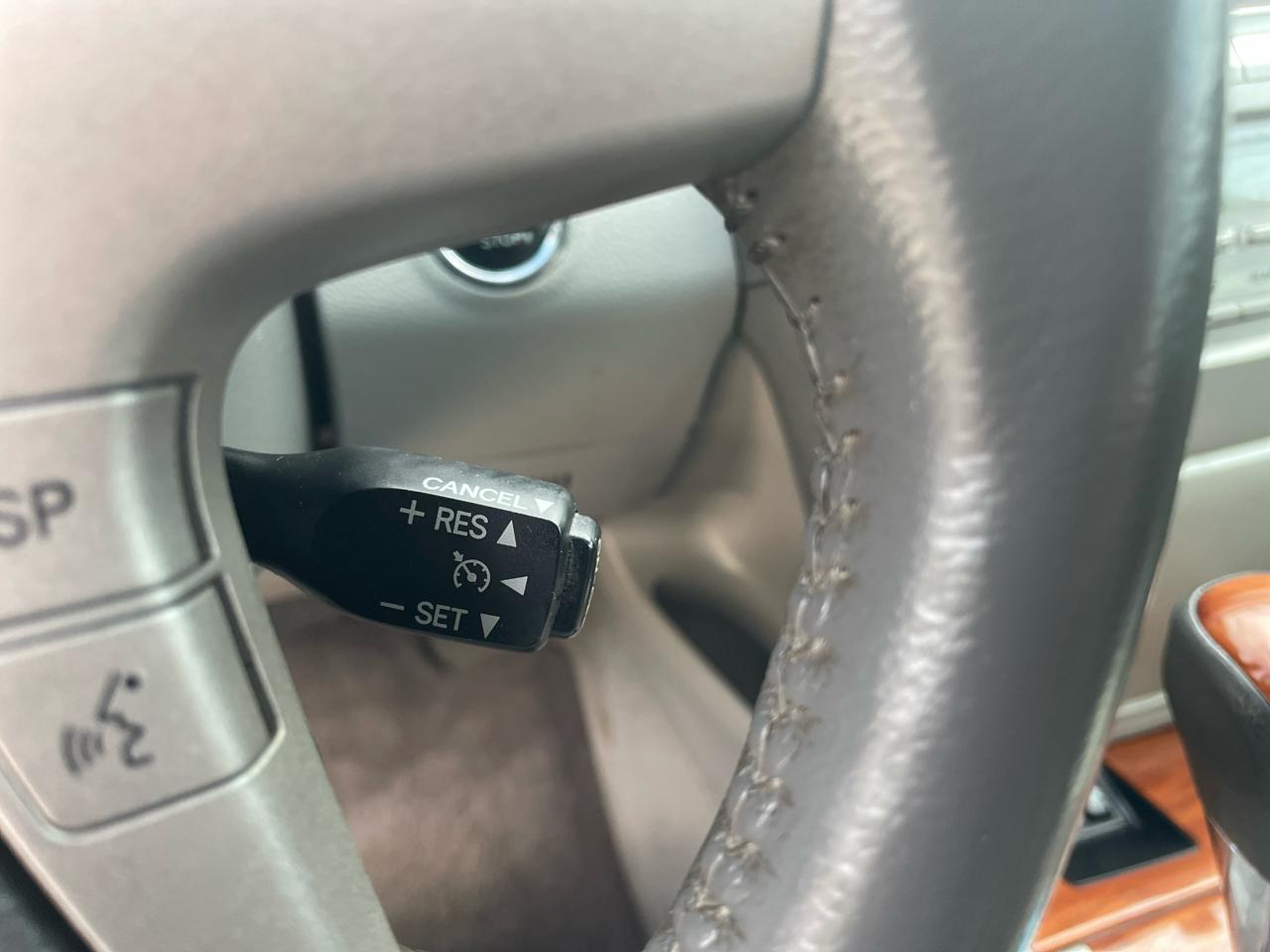 Toyota Camry 4dr Sdn V6 Auto XLE (Natl) 2011