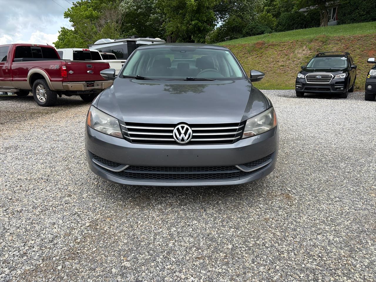 Volkswagen Passat 4dr Sdn 2.5L Auto S 2012
