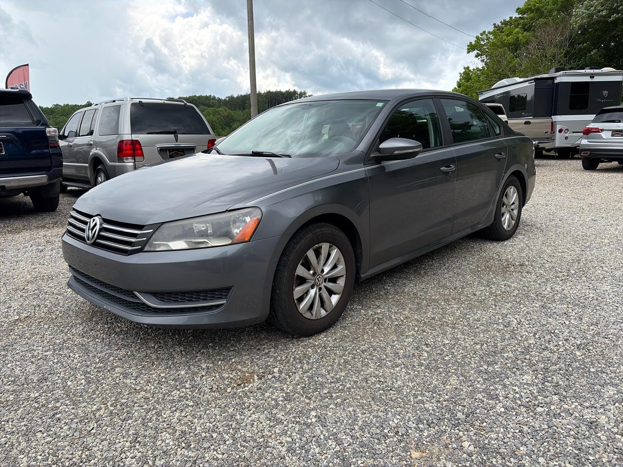 Volkswagen Passat 4dr Sdn 2.5L Auto S 2012