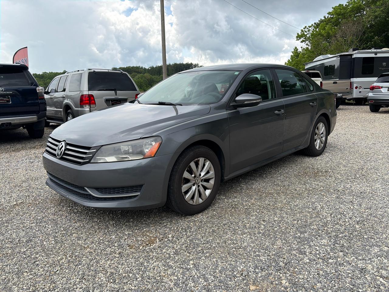 Volkswagen Passat 4dr Sdn 2.5L Auto S 2012