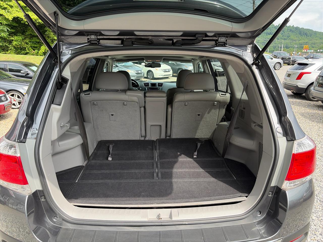Toyota Highlander FWD 4dr V6 Limited (Natl) 2013