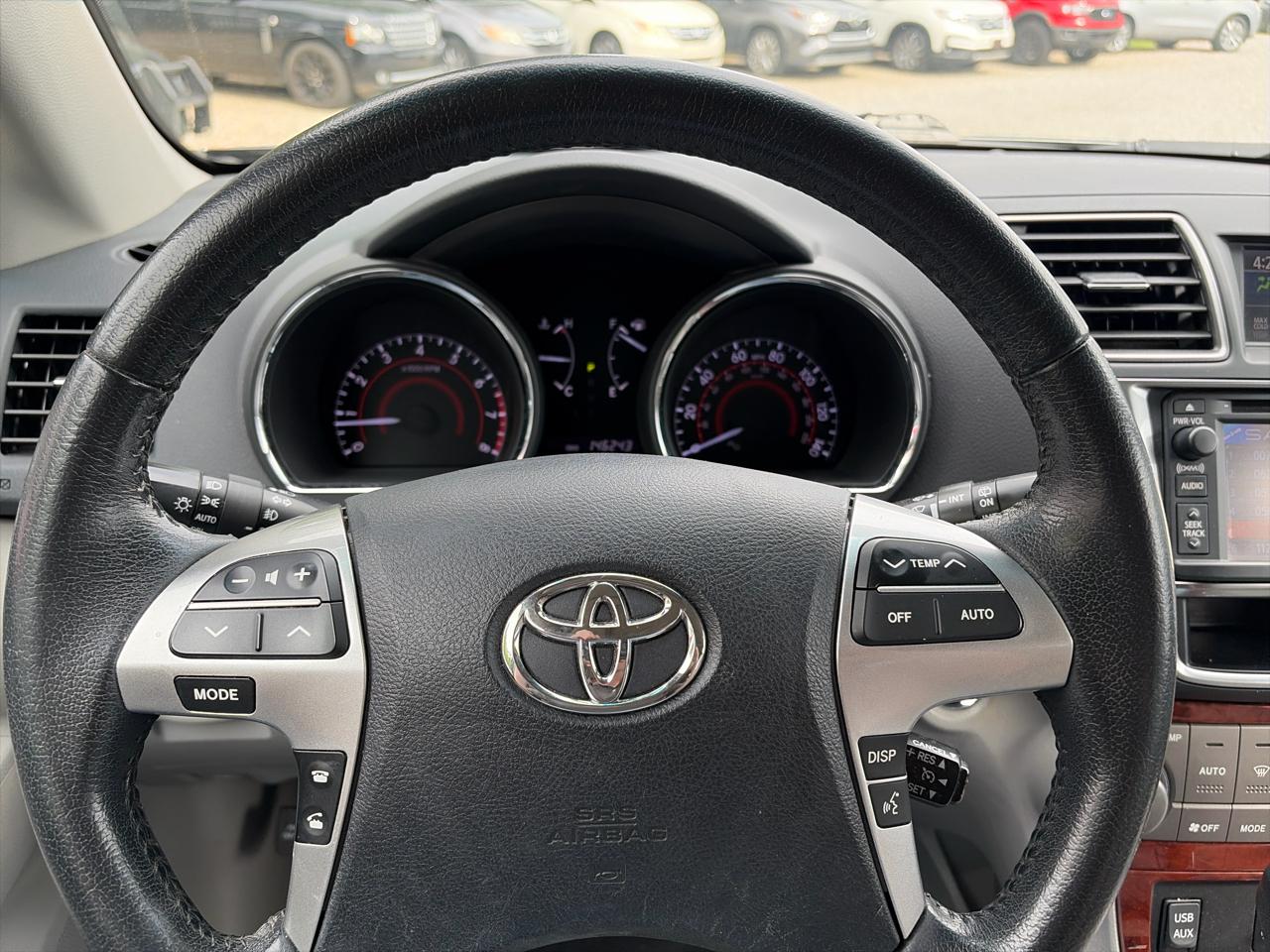 Toyota Highlander FWD 4dr V6 Limited (Natl) 2013