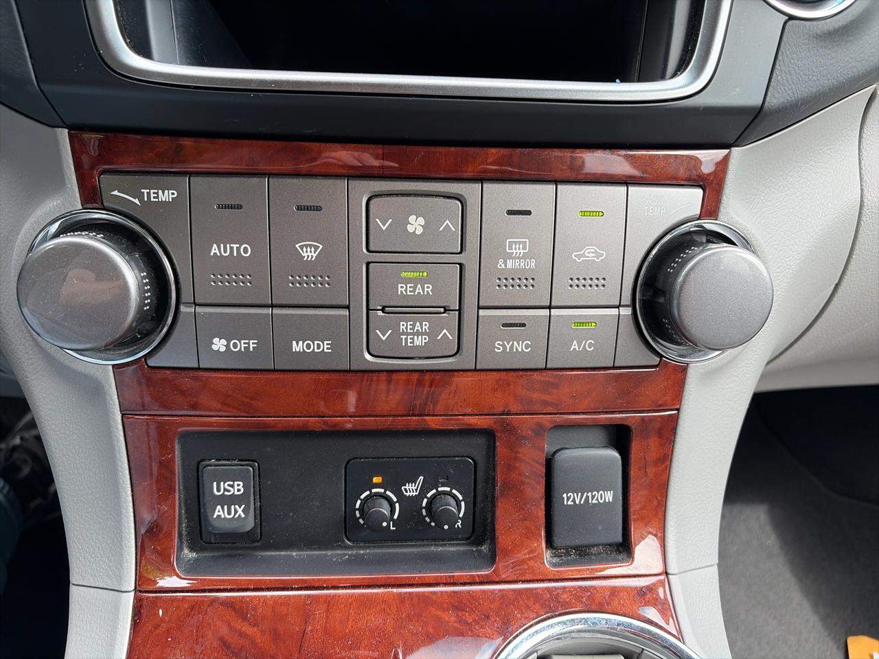Toyota Highlander FWD 4dr V6 Limited (Natl) 2013