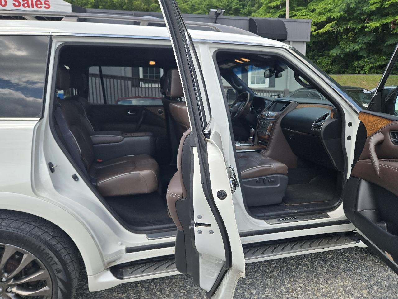 Infiniti QX80 4WD 4dr Limited 2016