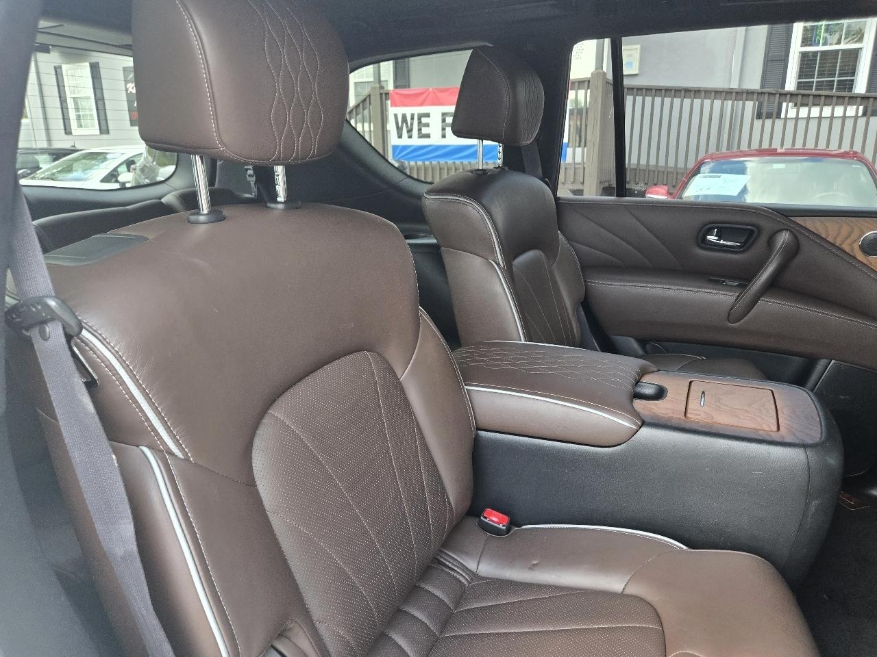 Infiniti QX80 4WD 4dr Limited 2016