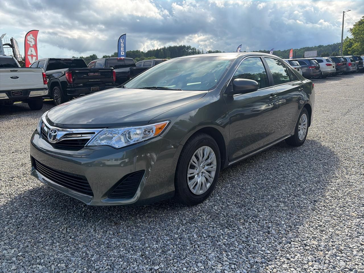 Toyota Camry 4dr Sdn LE Auto (Natl) 2013