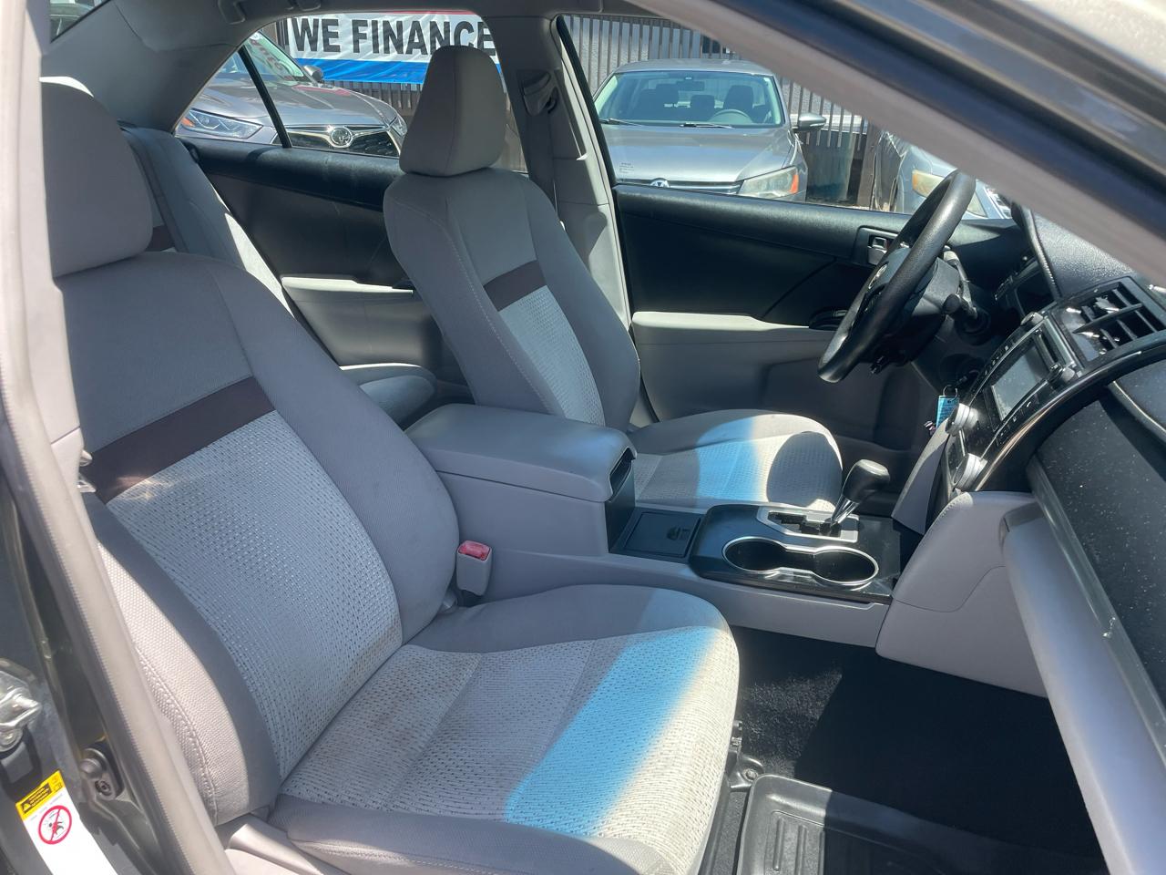 Toyota Camry 4dr Sdn LE Auto (Natl) 2013