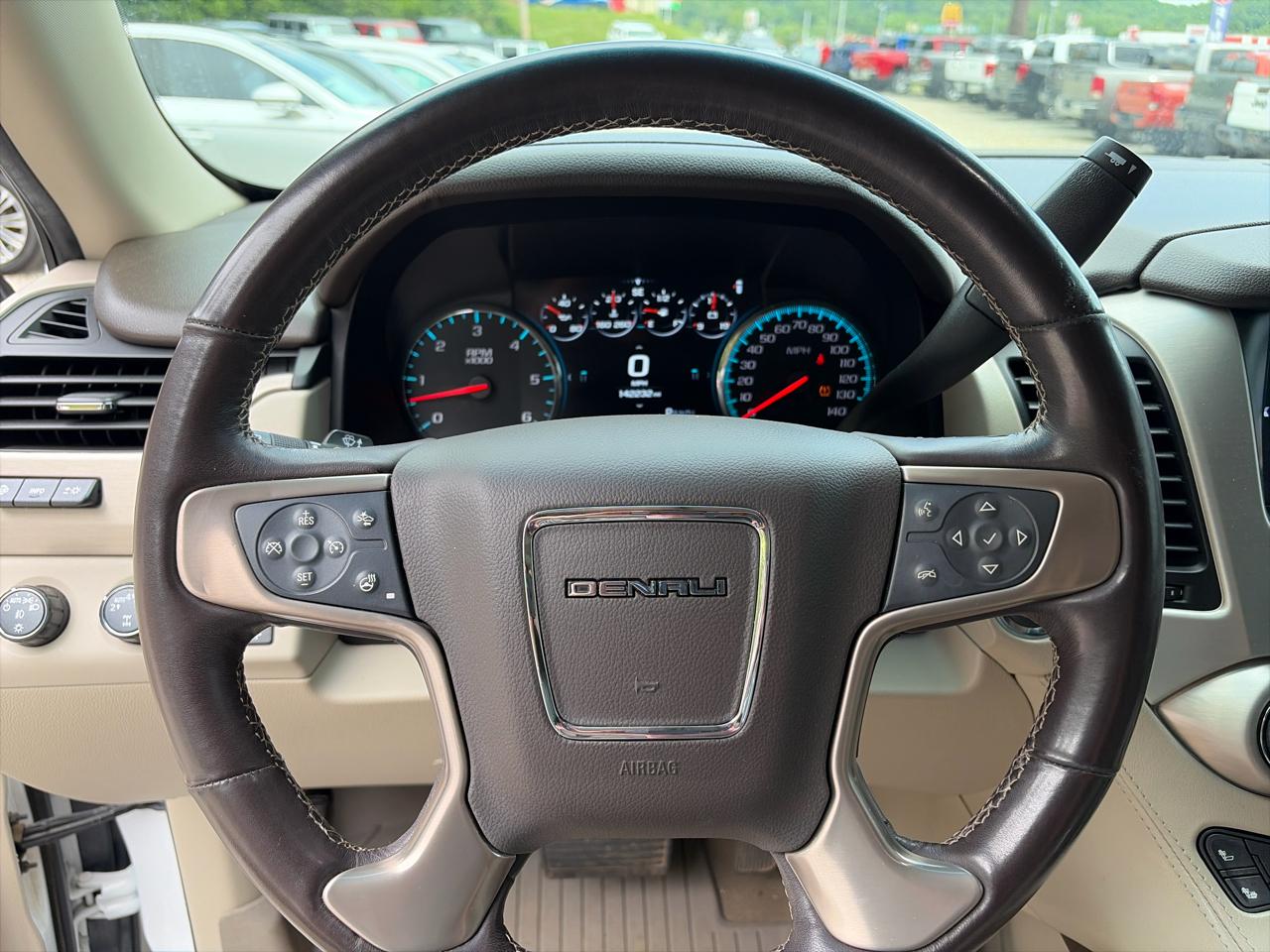 GMC Yukon XL 4WD 4dr Denali 2019