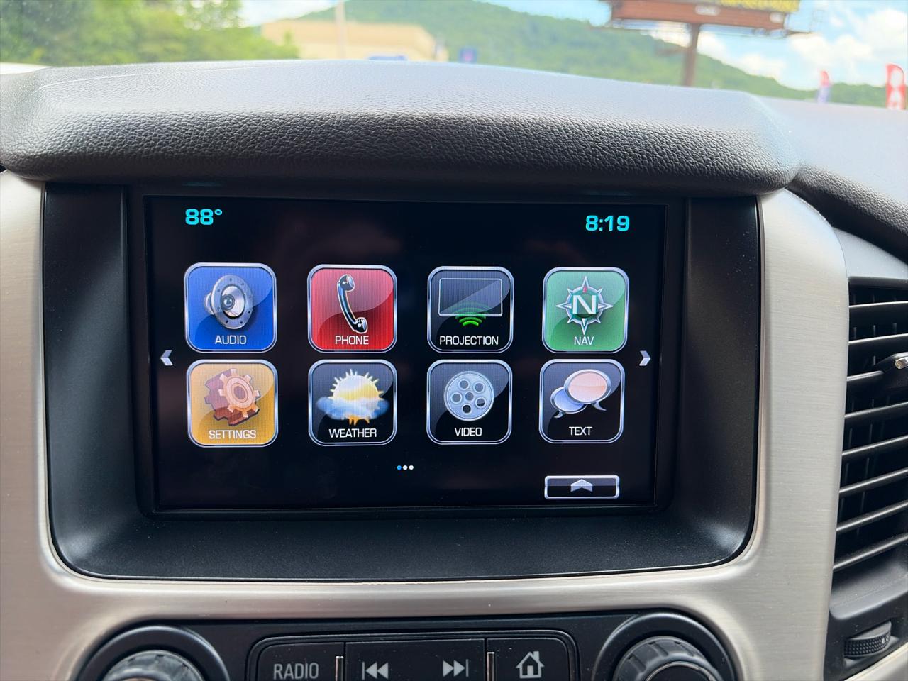 GMC Yukon XL 4WD 4dr Denali 2019